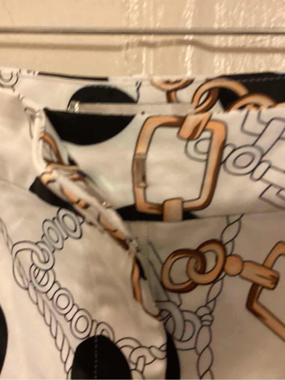OvI White Chain Anchor Print High-Rise Shorts large - Picture 4 of 6